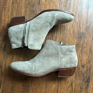 Sam Edelman Size 8 Suede Booties